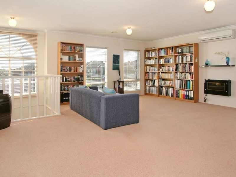 12 Garland Rise, Rowville VIC 3178