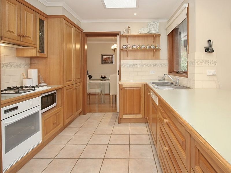 172 Dandelion Drive, Rowville VIC 3178