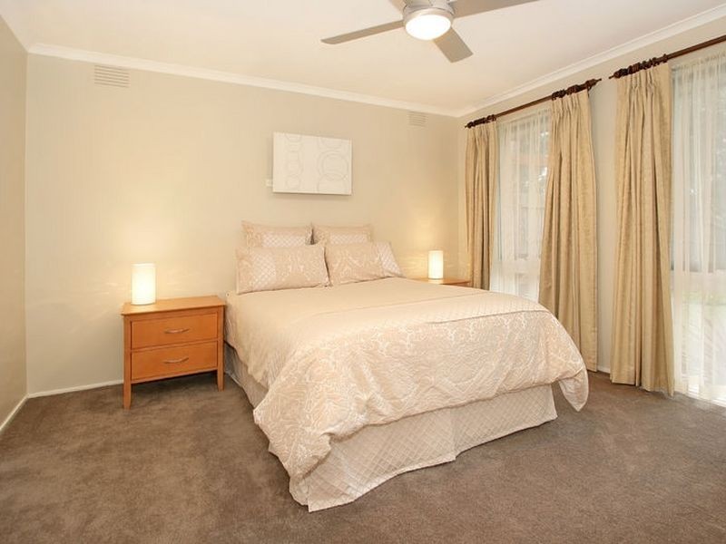 172 Dandelion Drive, Rowville VIC 3178