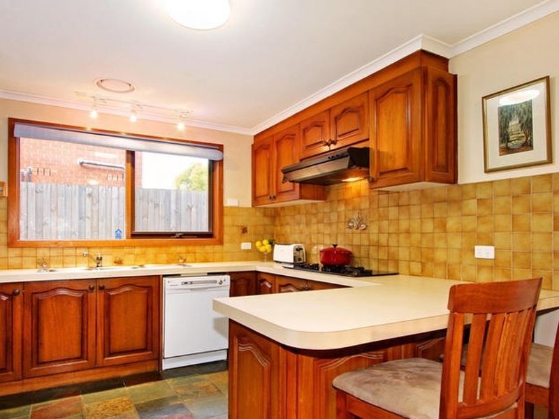 11 Chelmsford Court, Ferntree Gully VIC 3156