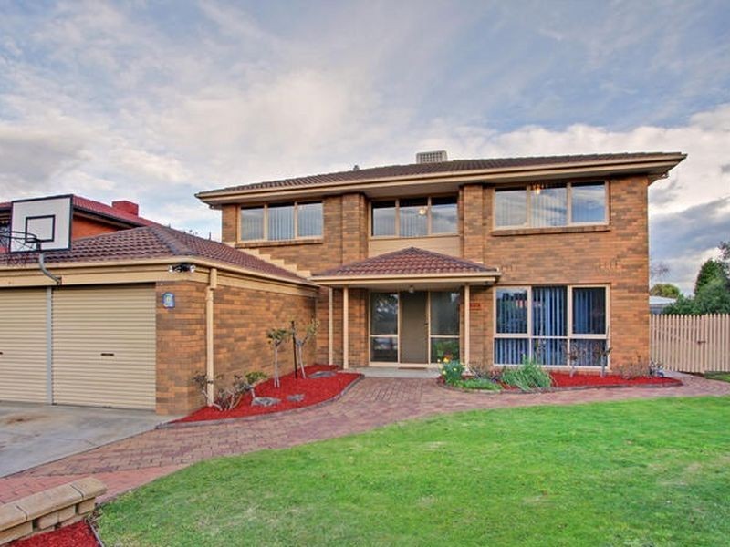 11 Chelmsford Court, Ferntree Gully VIC 3156