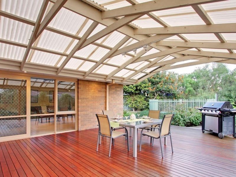 11 Chelmsford Court, Ferntree Gully VIC 3156