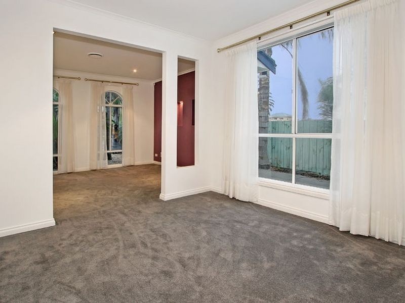 400 Dandelion Drive, Rowville VIC 3178