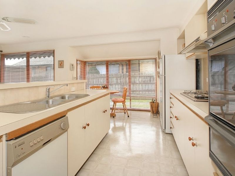 49 Dandelion Drive, Rowville VIC 3178