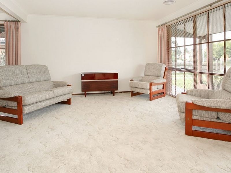 49 Dandelion Drive, Rowville VIC 3178