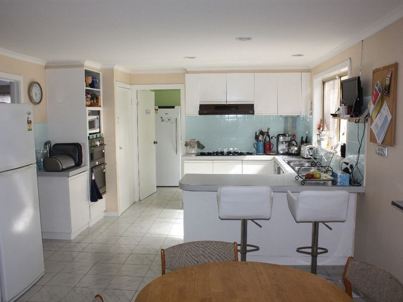 6 Ladonga Place, Rowville VIC 3178