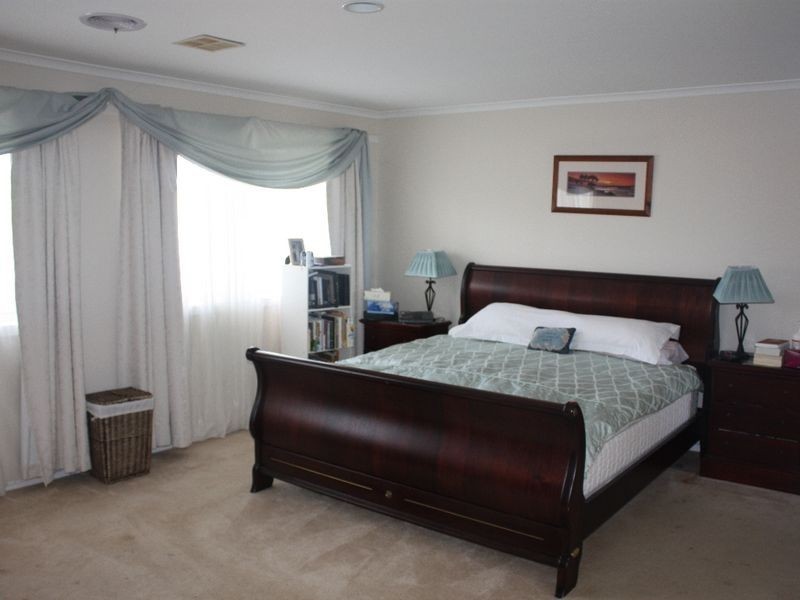 6 Ladonga Place, Rowville VIC 3178