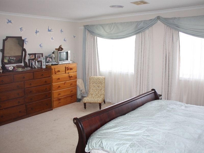 6 Ladonga Place, Rowville VIC 3178