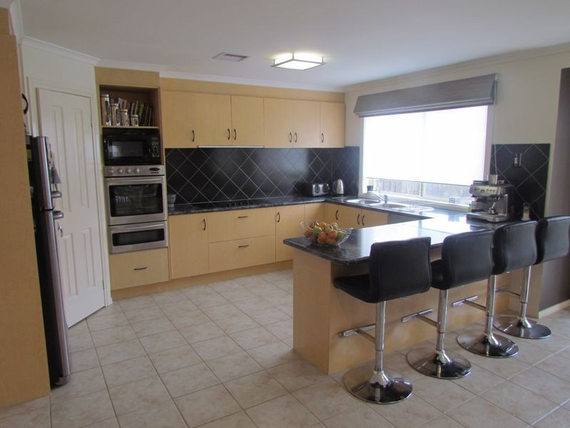 5 Webb Court, Rowville VIC 3178