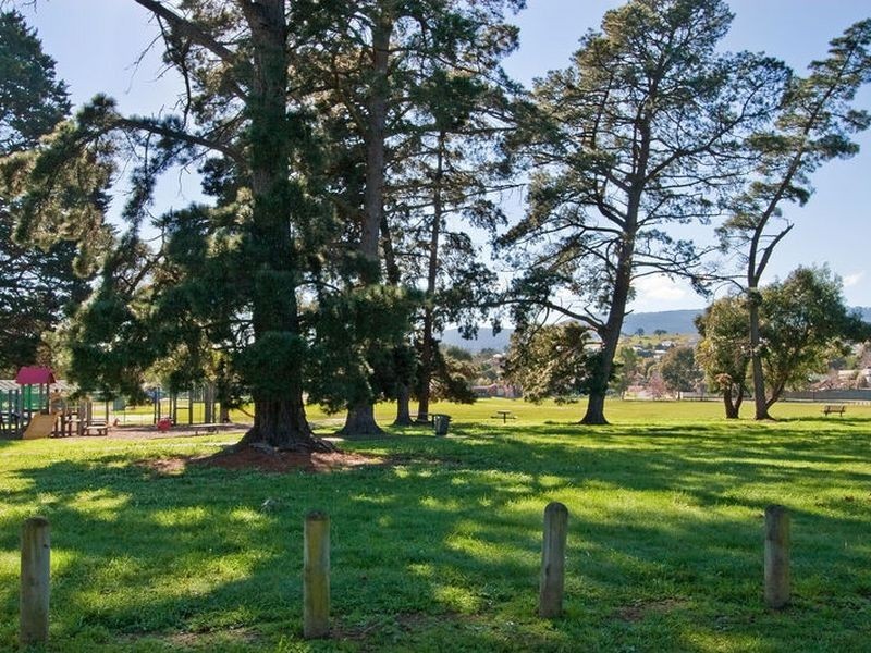 26 Crusoe Drive, Lysterfield VIC 3156