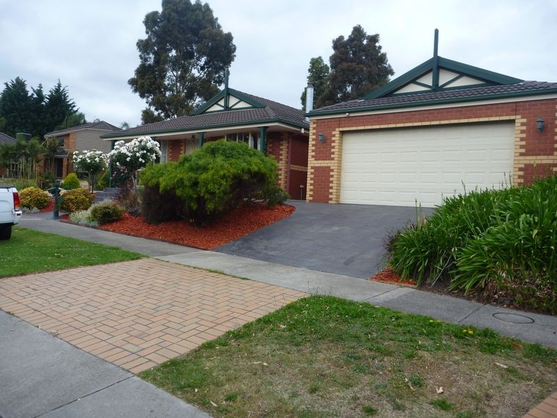 43 Airedale Way, Rowville VIC 3178