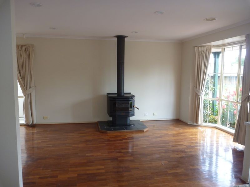 43 Airedale Way, Rowville VIC 3178