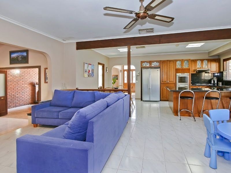 13 Shady Grove, Rowville VIC 3178
