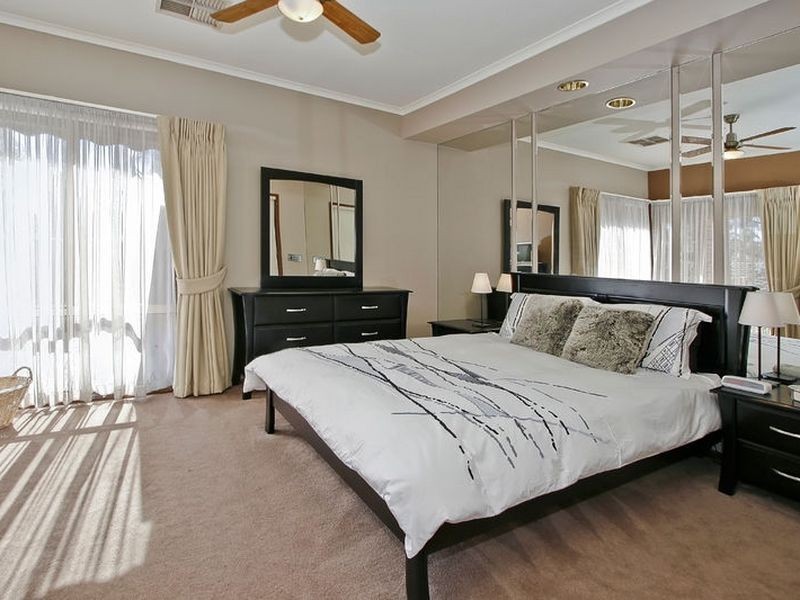 13 Shady Grove, Rowville VIC 3178