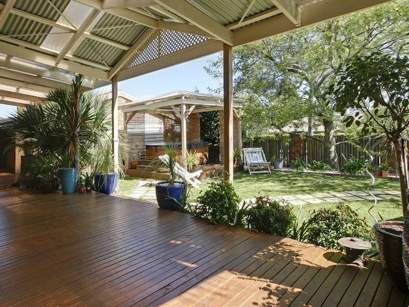 2 Pitfield Crescent, Rowville VIC 3178