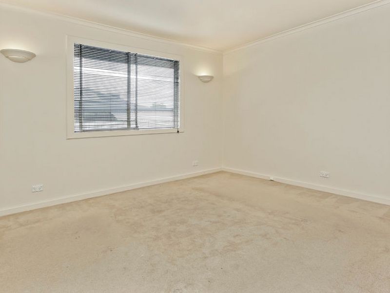 1/85 Harley Street North, Knoxfield VIC 3180