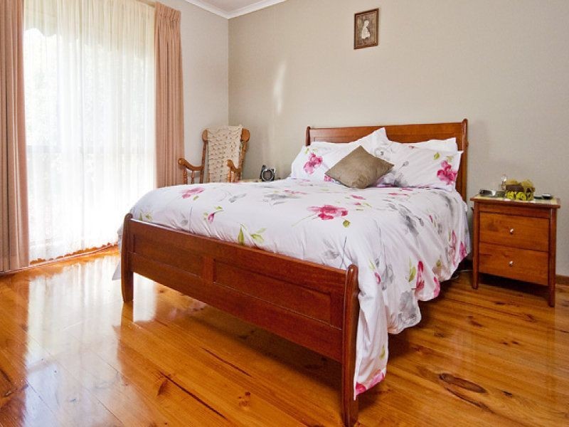 8 Glenelg Court, Rowville VIC 3178