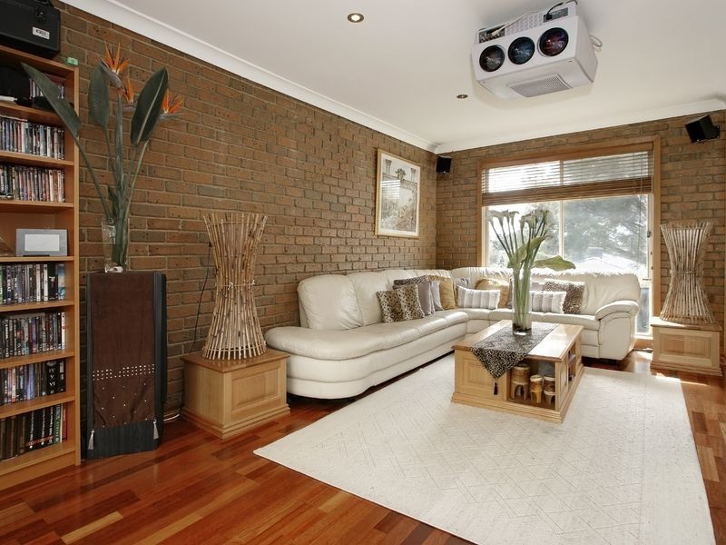 30 Mantung Crescent, Rowville VIC 3178