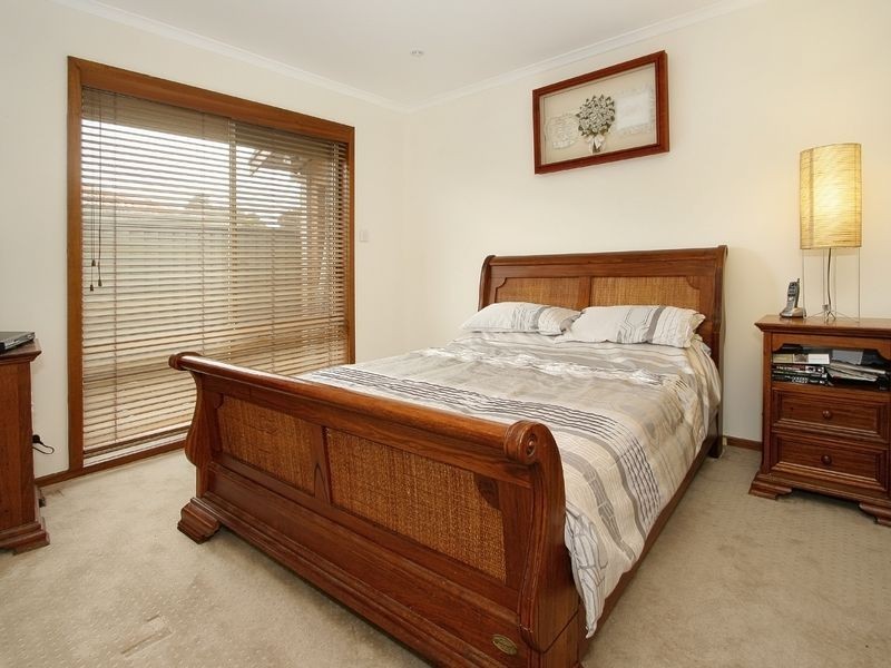 30 Mantung Crescent, Rowville VIC 3178