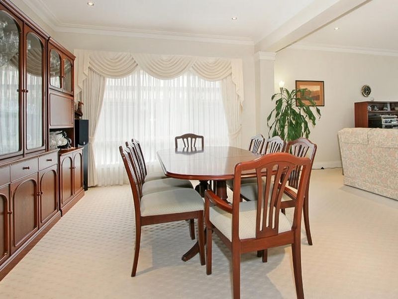 64 Langhorne Crescent, Rowville VIC 3178