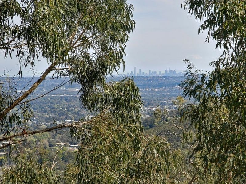 8 Jones Avenue, Upper Ferntree Gully VIC 3156