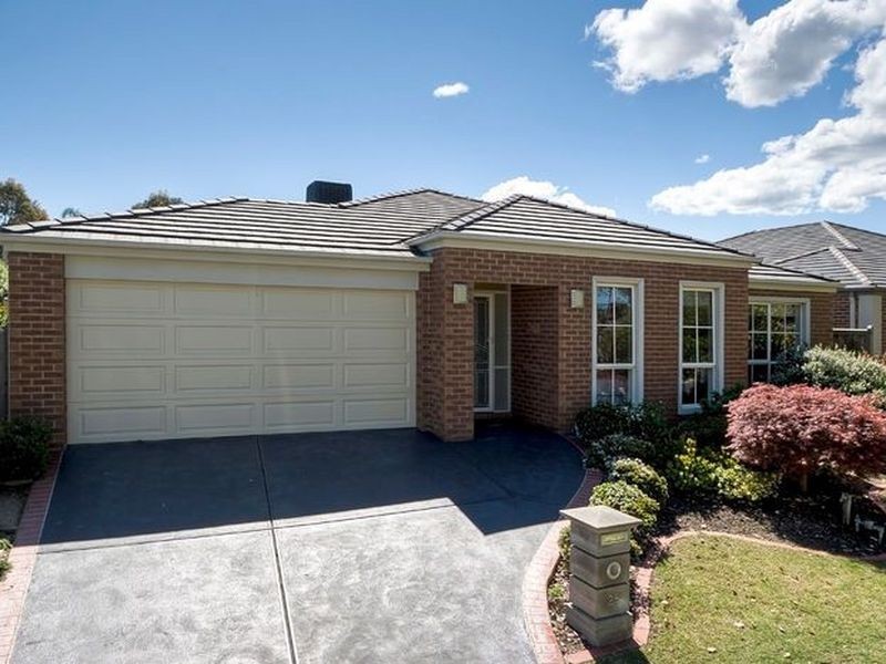 28 Paringa Drive, Ferntree Gully VIC 3156