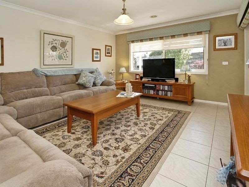 28 Paringa Drive, Ferntree Gully VIC 3156