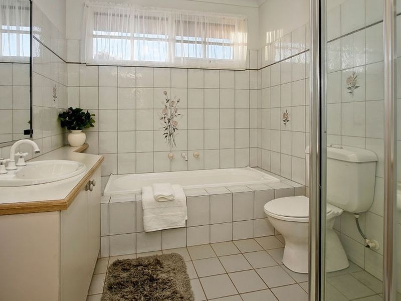 1 Ling Drive, Rowville VIC 3178