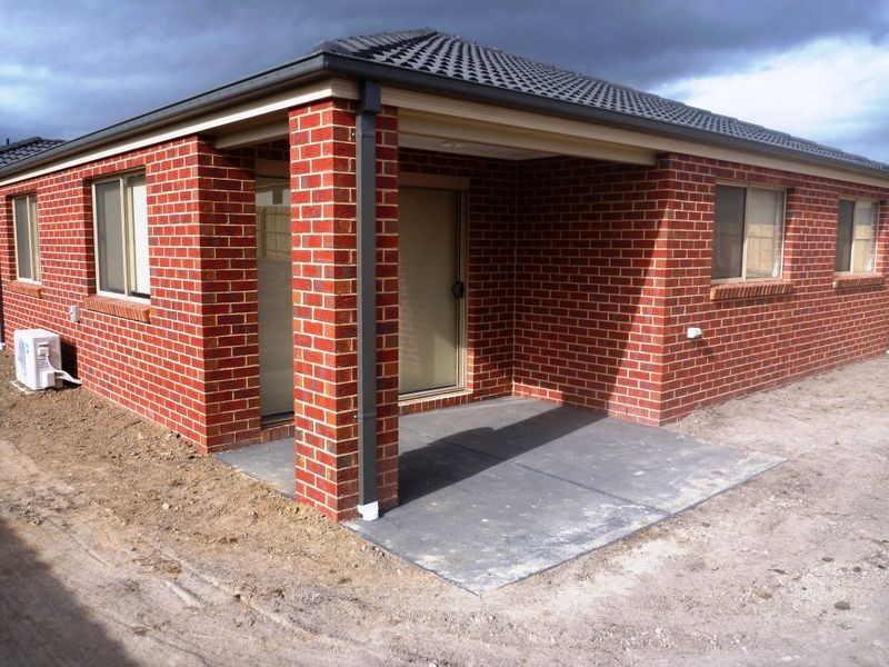 8 Shakespeare Court, Drouin VIC 3818