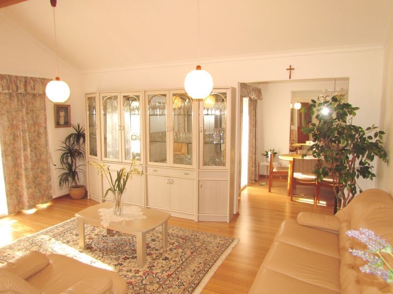 6 Karoo Road, Rowville VIC 3178