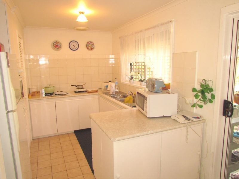 6 Karoo Road, Rowville VIC 3178