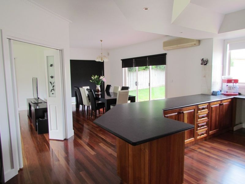 65 Vista Crescent, Rowville VIC 3178