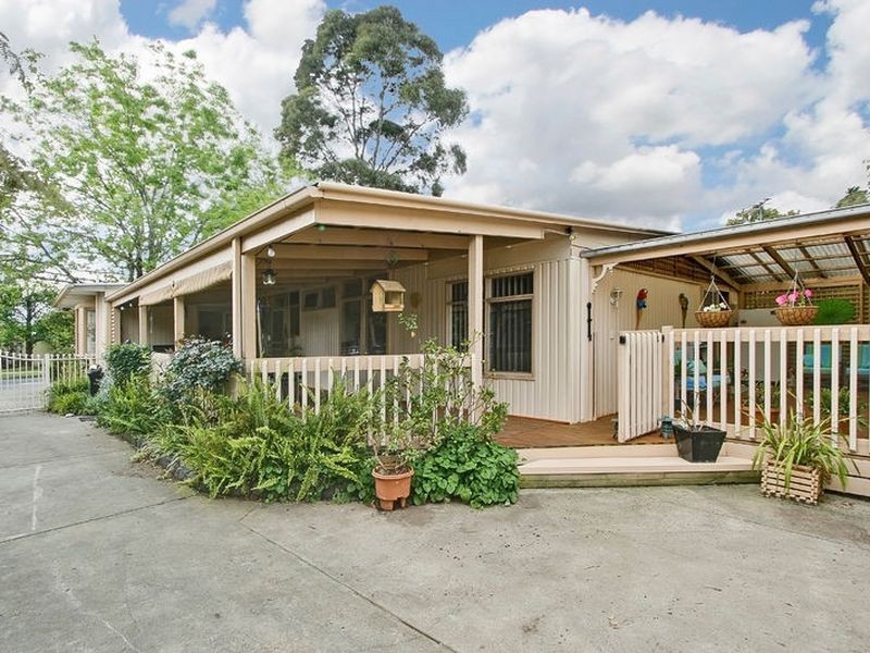 24 Philip Road, Knoxfield VIC 3180