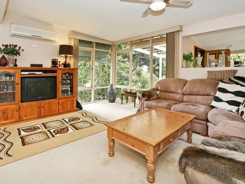 24 Philip Road, Knoxfield VIC 3180