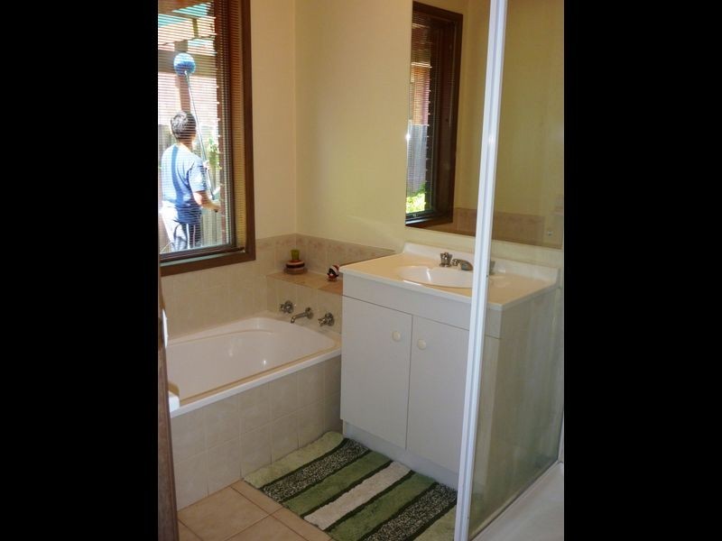 18 Linnel Court, Rowville VIC 3178