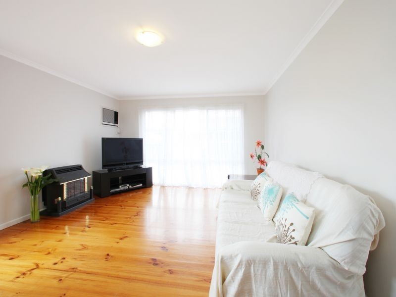 99 Turramurra Drive, Rowville VIC 3178