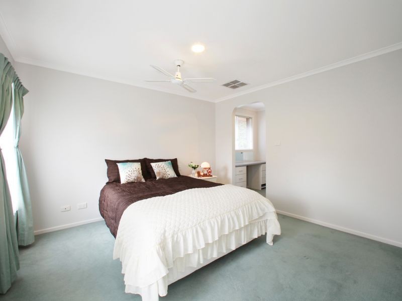 99 Turramurra Drive, Rowville VIC 3178