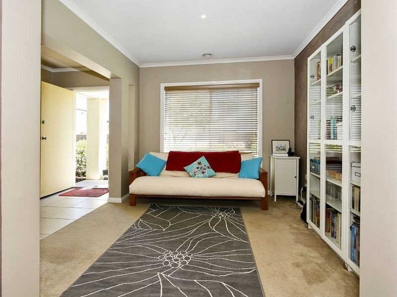 117 Sovereign Manors Crescent, Rowville VIC 3178
