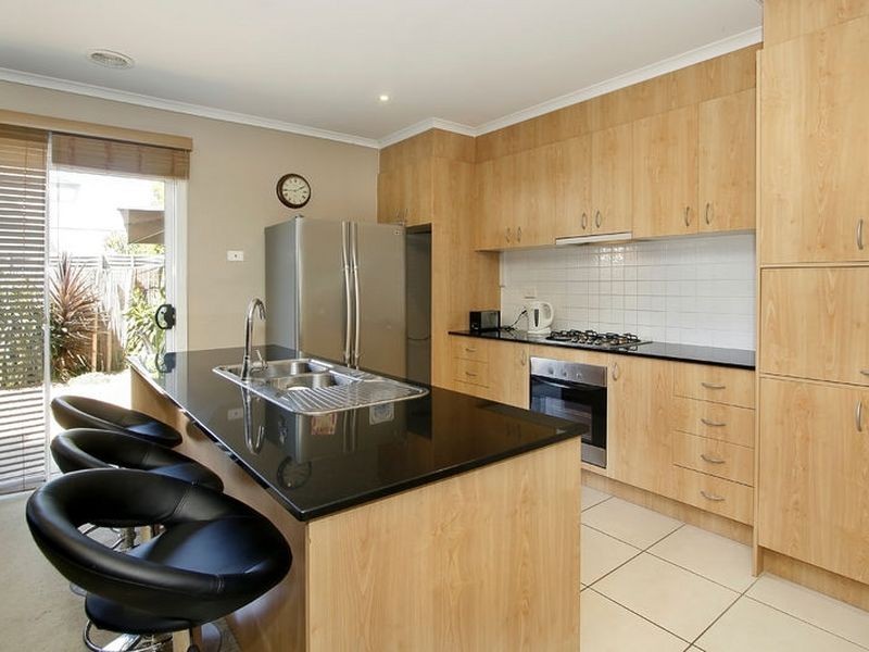 117 Sovereign Manors Crescent, Rowville VIC 3178