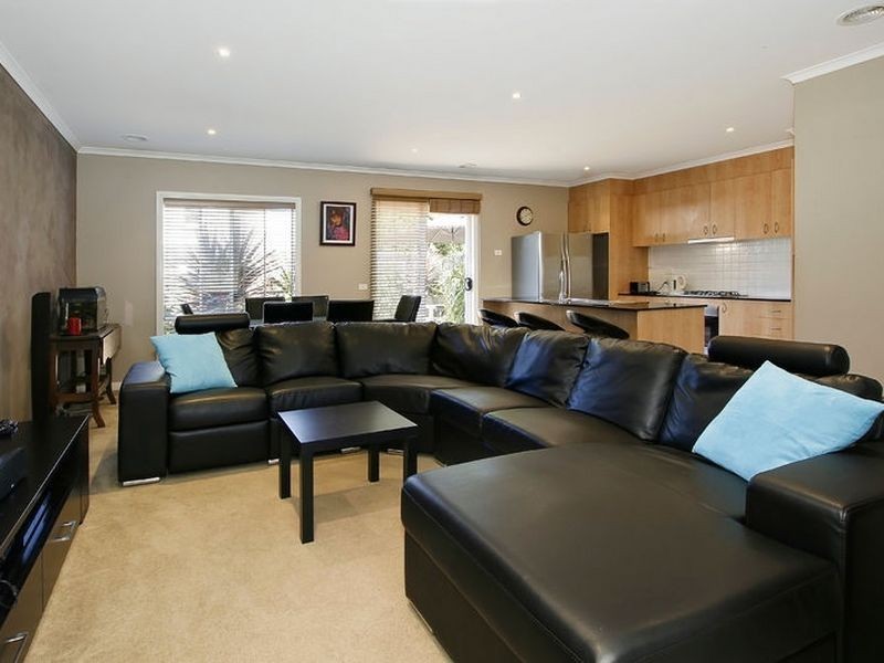 117 Sovereign Manors Crescent, Rowville VIC 3178