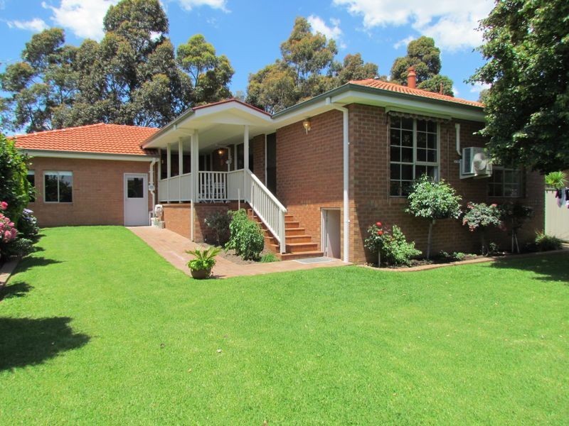 79 Dandelion Drive, Rowville VIC 3178