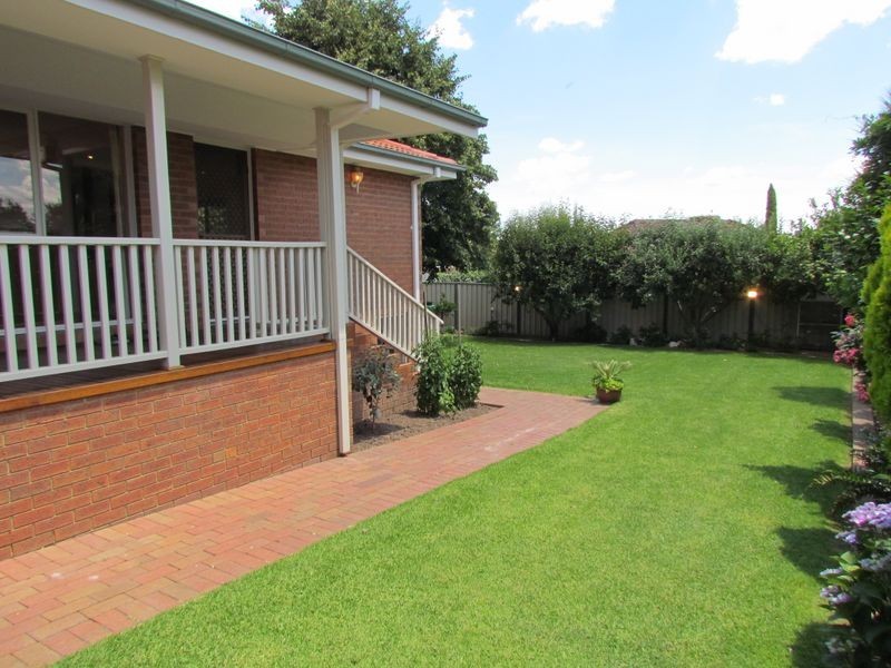 79 Dandelion Drive, Rowville VIC 3178