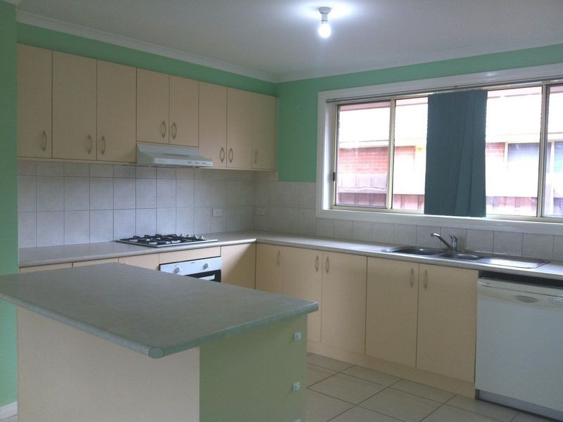 10 Suaad Court, Cranbourne West VIC 3977