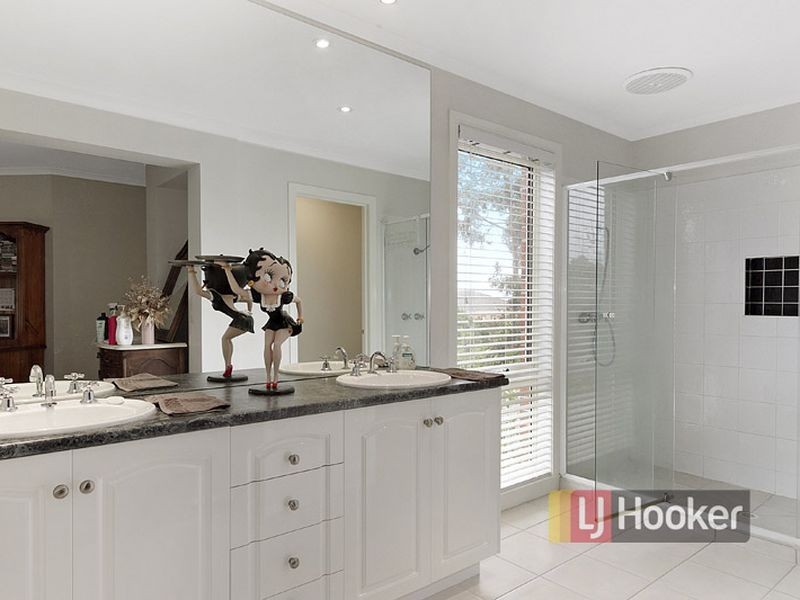 1 Grosvenor Road, Rowville VIC 3178