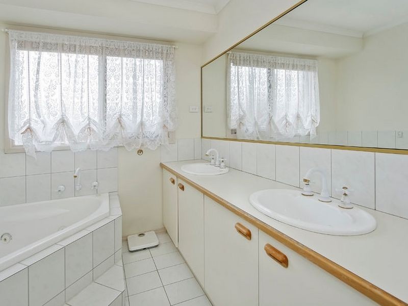 192 Blackwood Park Road, Rowville VIC 3178