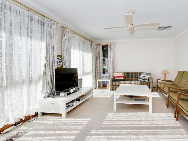 10 Eyre Close, Rowville VIC 3178