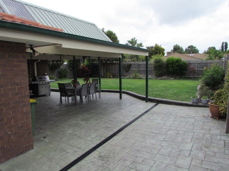 14 Chelmsford Court, Ferntree Gully VIC 3156