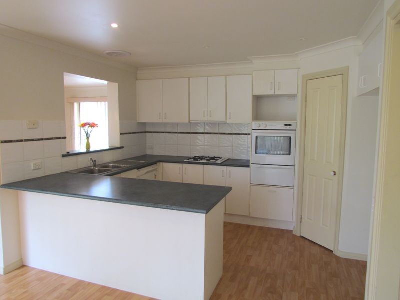 2/86 Lakeview Avenue, Rowville VIC 3178