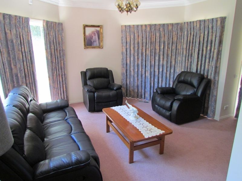 18 Erie Avenue, Rowville VIC 3178