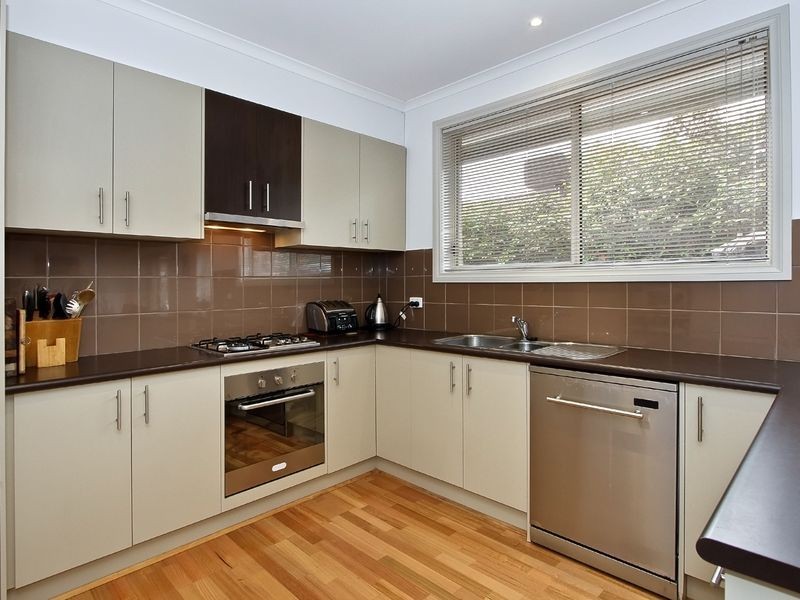 2/7 Deschamp Crescent, Rowville VIC 3178